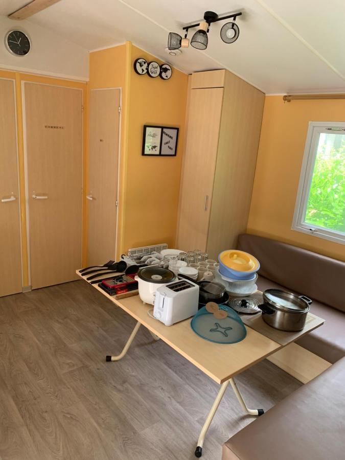 Les mobil homes d’oliver rob Saint-Chéron Extérieur photo